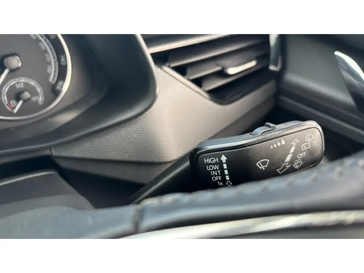 2020-skoda-kamiq-10-tsi-se-116ps-dsg-big-36