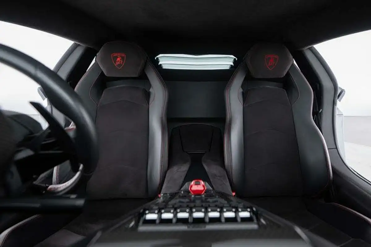 2017-lamborghini-aventador-65-s-big-6