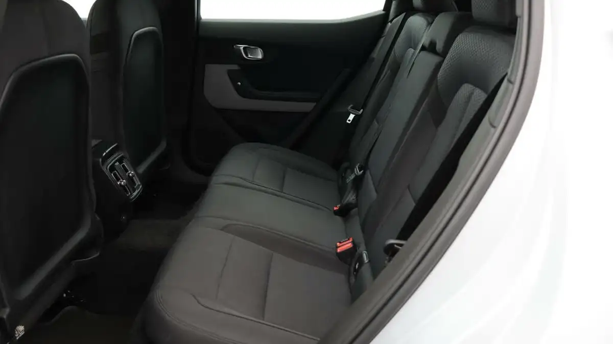 2022-polestar-polestar-2-e-ps2-165kw-standard-single-hatchback-big-16