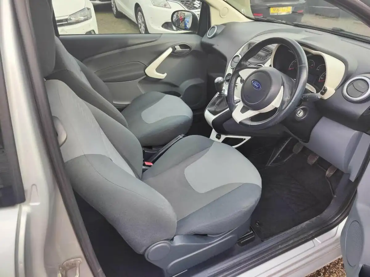 2012-ford-ka-12-zetec-69ps-ss-big-9