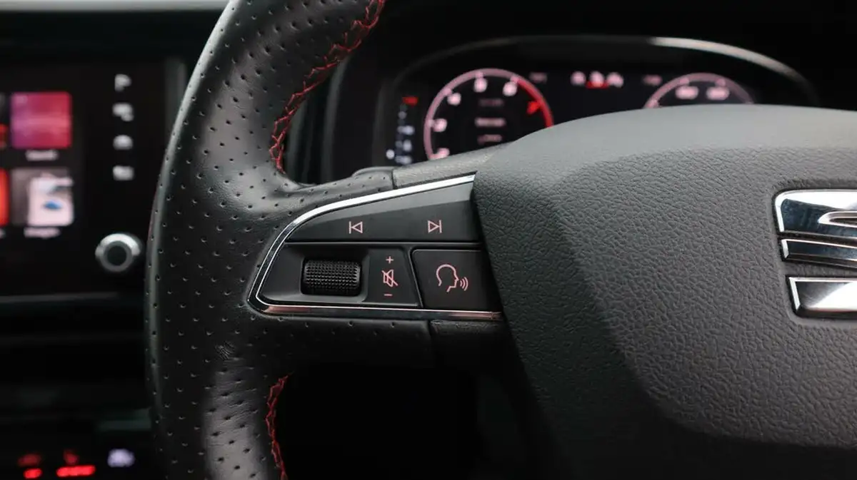 2020-seat-ateca-20-tsi-fr-black-edition-big-27