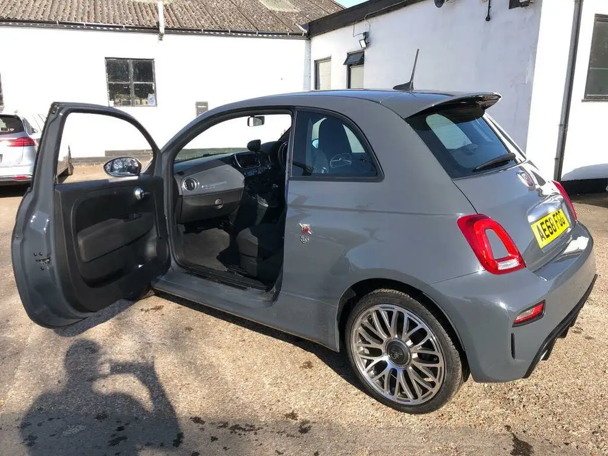 2018-abarth-595-14-tjet-big-20
