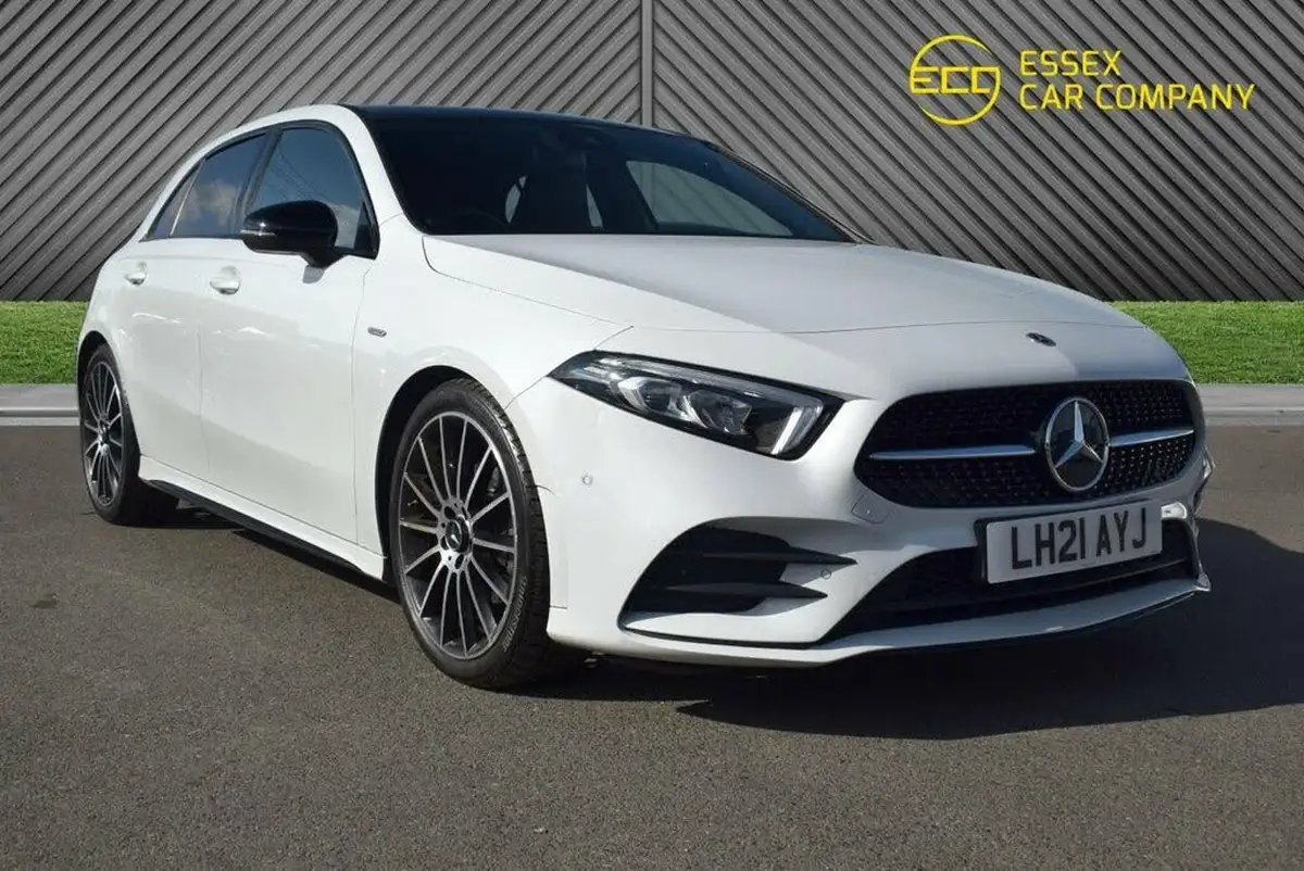 2021-mercedes-benz-a-class-13-a200-exclusive-edition-7g-dct-big-4