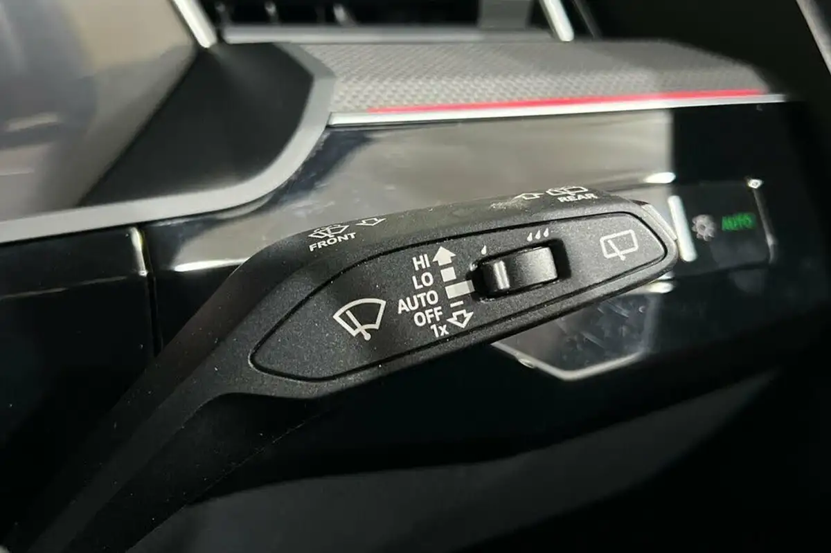 2021-audi-e-tron-e-station-wagon-big-27