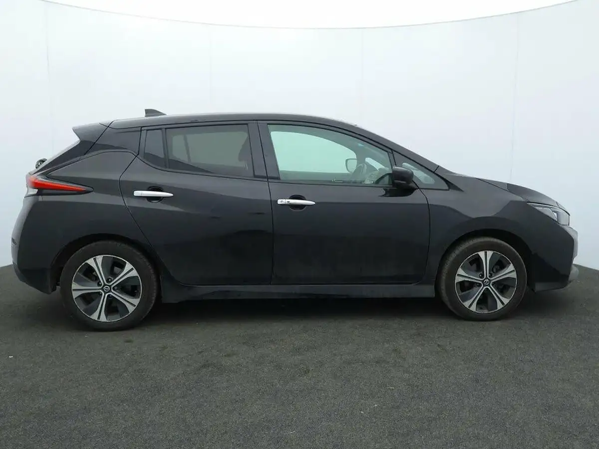 2021-nissan-leaf-e-e-tekna-big-7