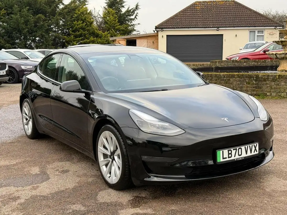 2020-tesla-model-3-e-long-range-big-2