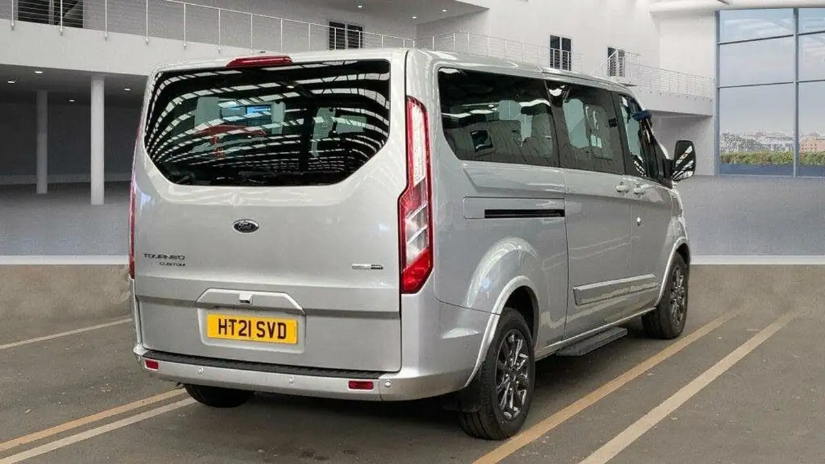 2021-ford-tourneo-custom-20tdci-320-l1-titanium-x-mhev-185pseu6dt-big-3