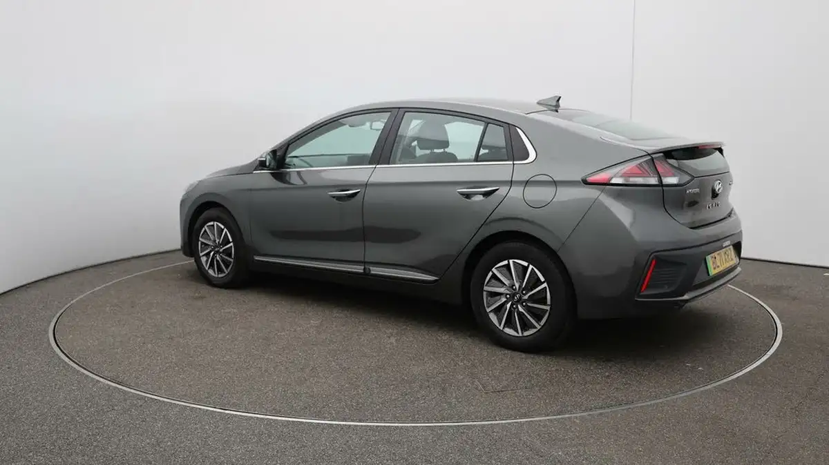 2022-hyundai-ioniq-e-premium-electric-big-28
