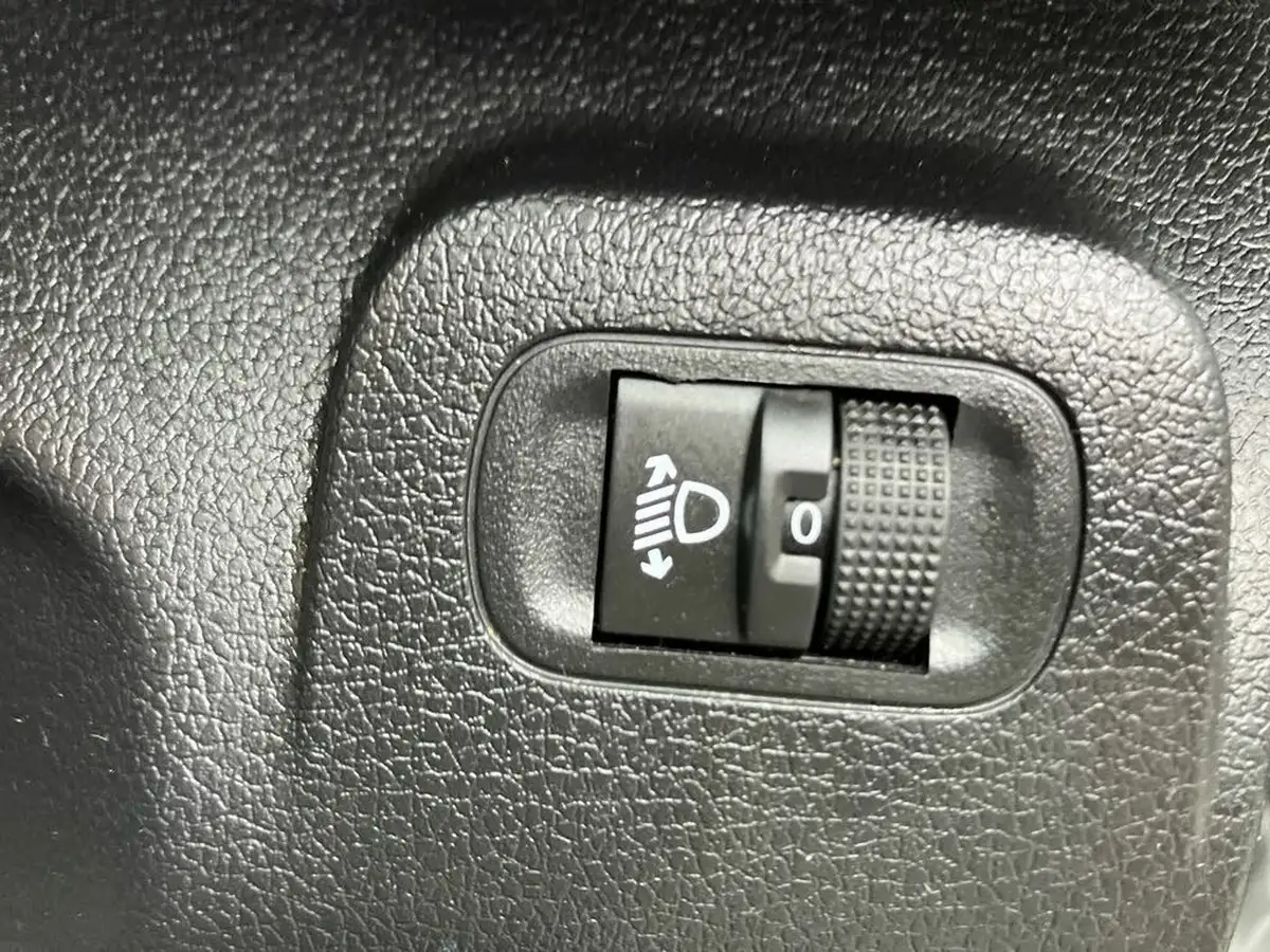2023-peugeot-partner-15-bluehdi-1000-professional-premium-100pseu6d-ss-big-35