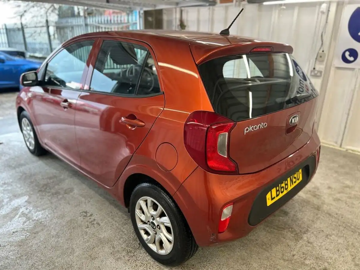 2019-kia-picanto-10-2-big-3