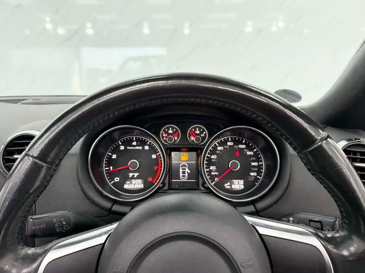 2010-audi-tt-roadster-18-tfsi-t-big-15
