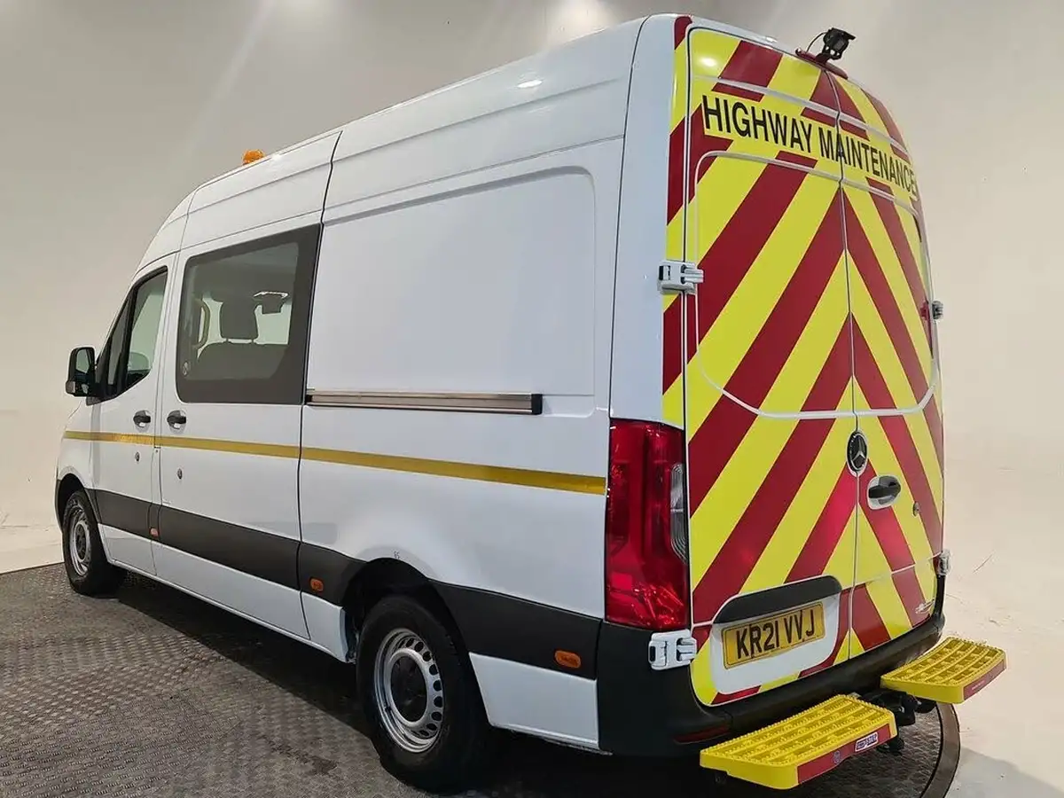 2021-mercedes-benz-sprinter-20cdi-315-l1h1-progressive-150pseu6dt-panel-rwd-eco-gear-360-big-2