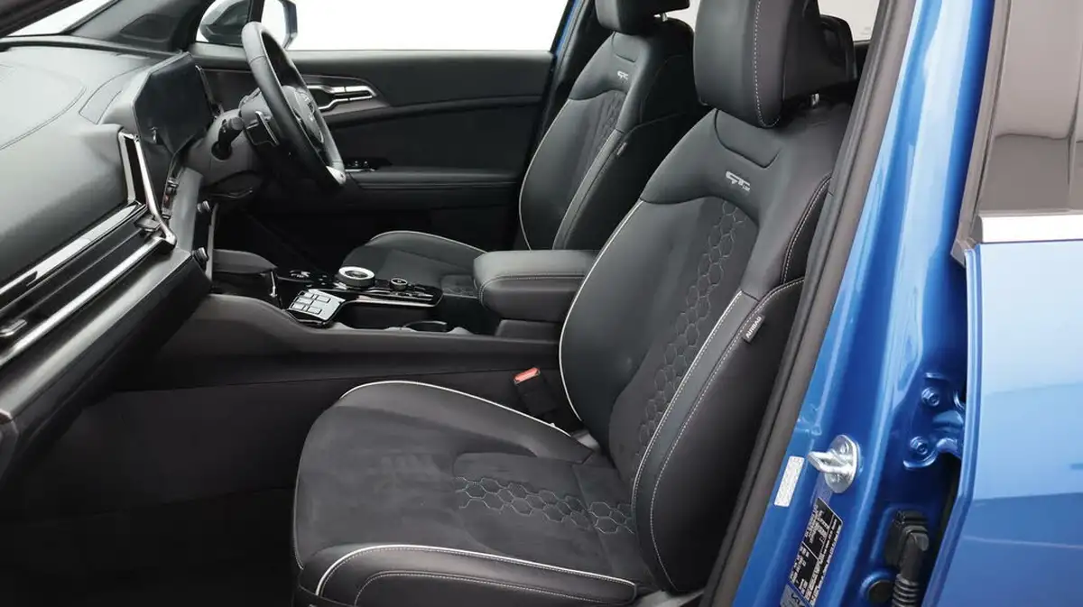 2024-kia-sportage-16-t-gdi-gt-line-226bhp-hev-auto-big-13