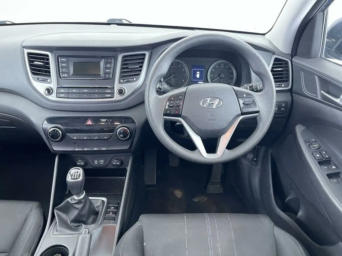 2017-hyundai-tucson-16-gdi-blue-drive-s-big-23