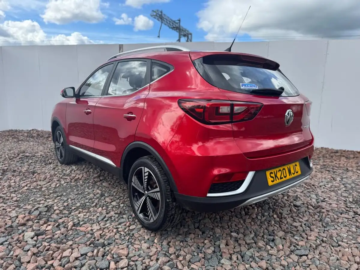 2020-mg-zs-suv-e-exclusive-ev-big-4