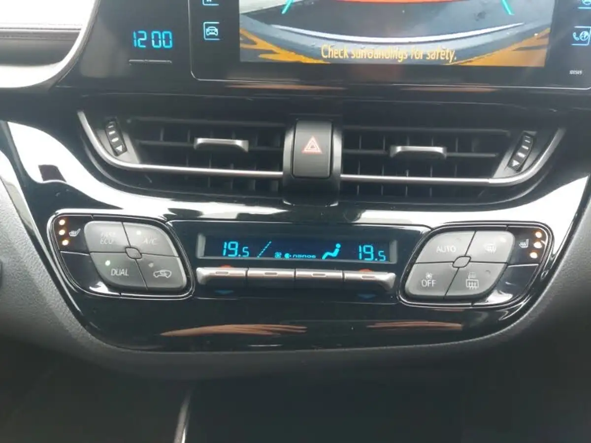 2017-toyota-c-hr-18-vvt-i-excel-big-17