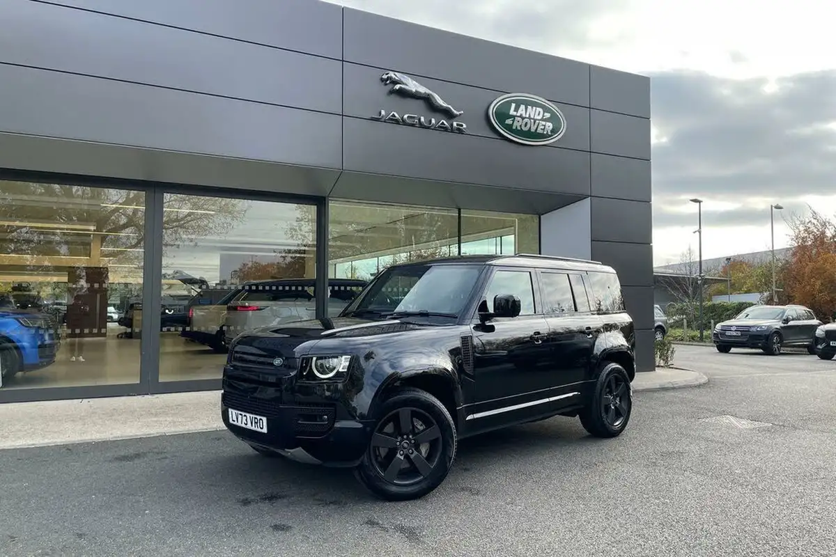 2023-land-rover-110-defender-30-d300-hard-top-x-dynamic-hse-110-big-28