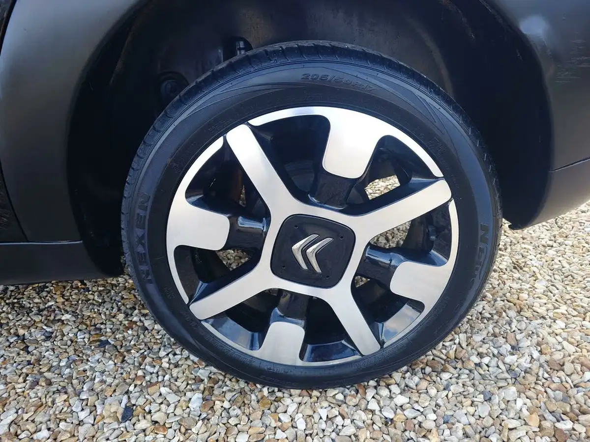 2018-citroen-c4-cactus-16bluehdi-flair-edition-big-11