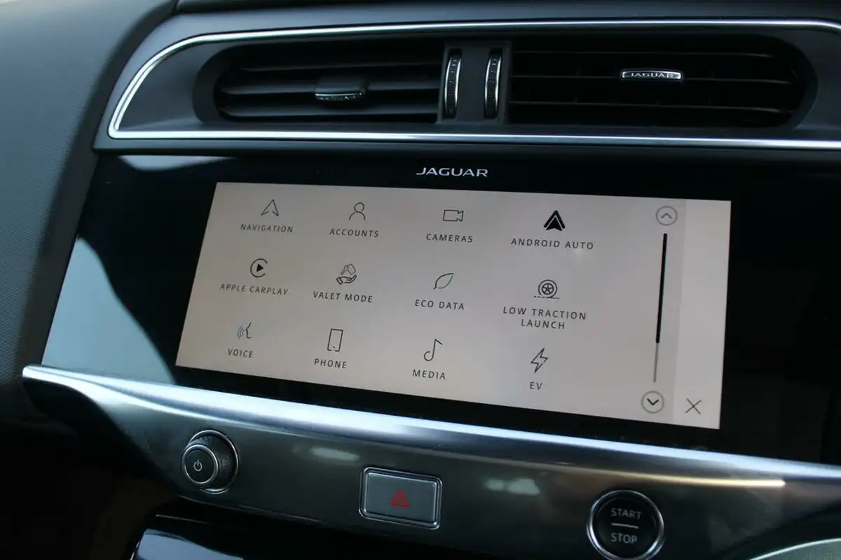 2022-jaguar-i-pace-ev400-hse-black-big-15