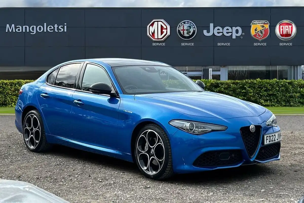 2022-alfa-romeo-giulia-20-veloce-big-0