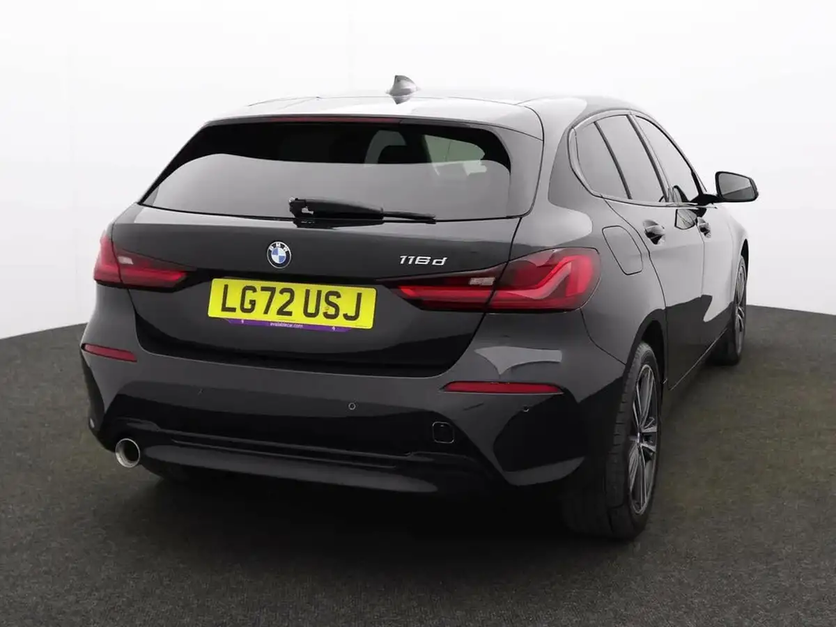 2022-bmw-1-series-15td-116d-sport-dct-big-4