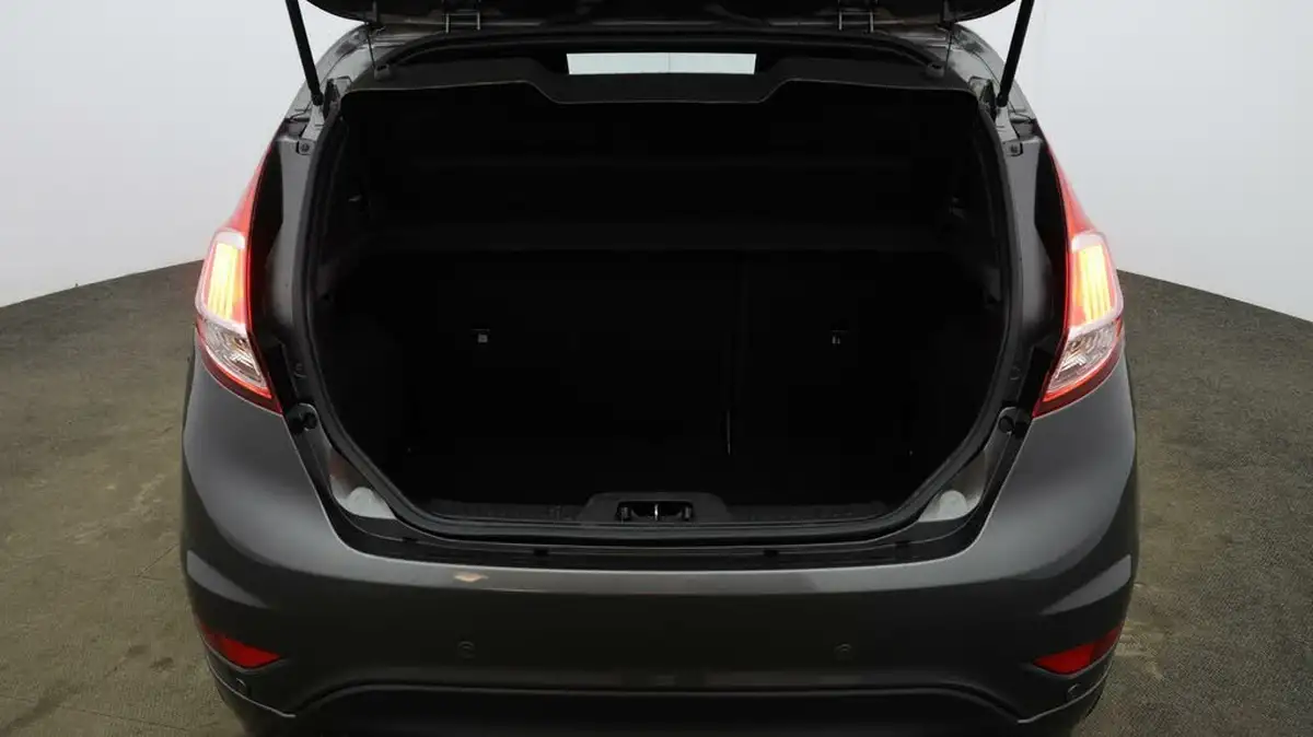 2017-ford-fiesta-10t-st-line-100ps-3d-big-16
