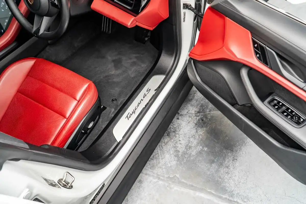 2021-porsche-taycan-e-4s-530ps-big-27