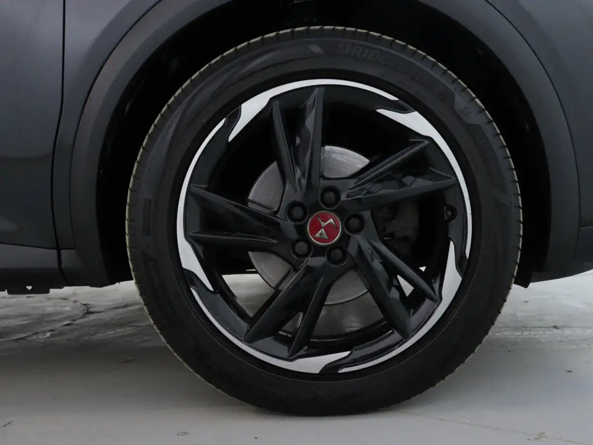 2019-ds-ds-7-crossback-15-bluehdi-performance-line-eat8-big-9