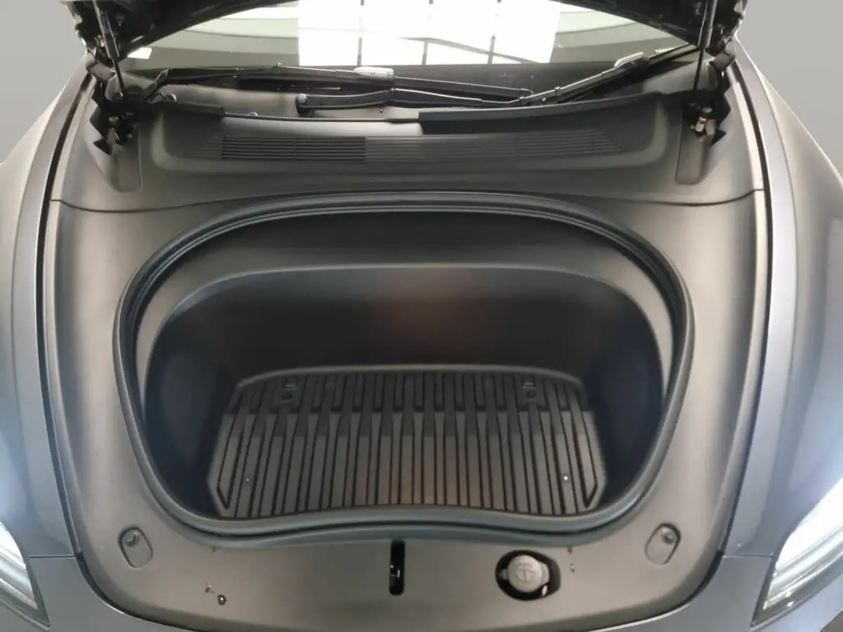 2024-tesla-model-3-e-rwd-big-37