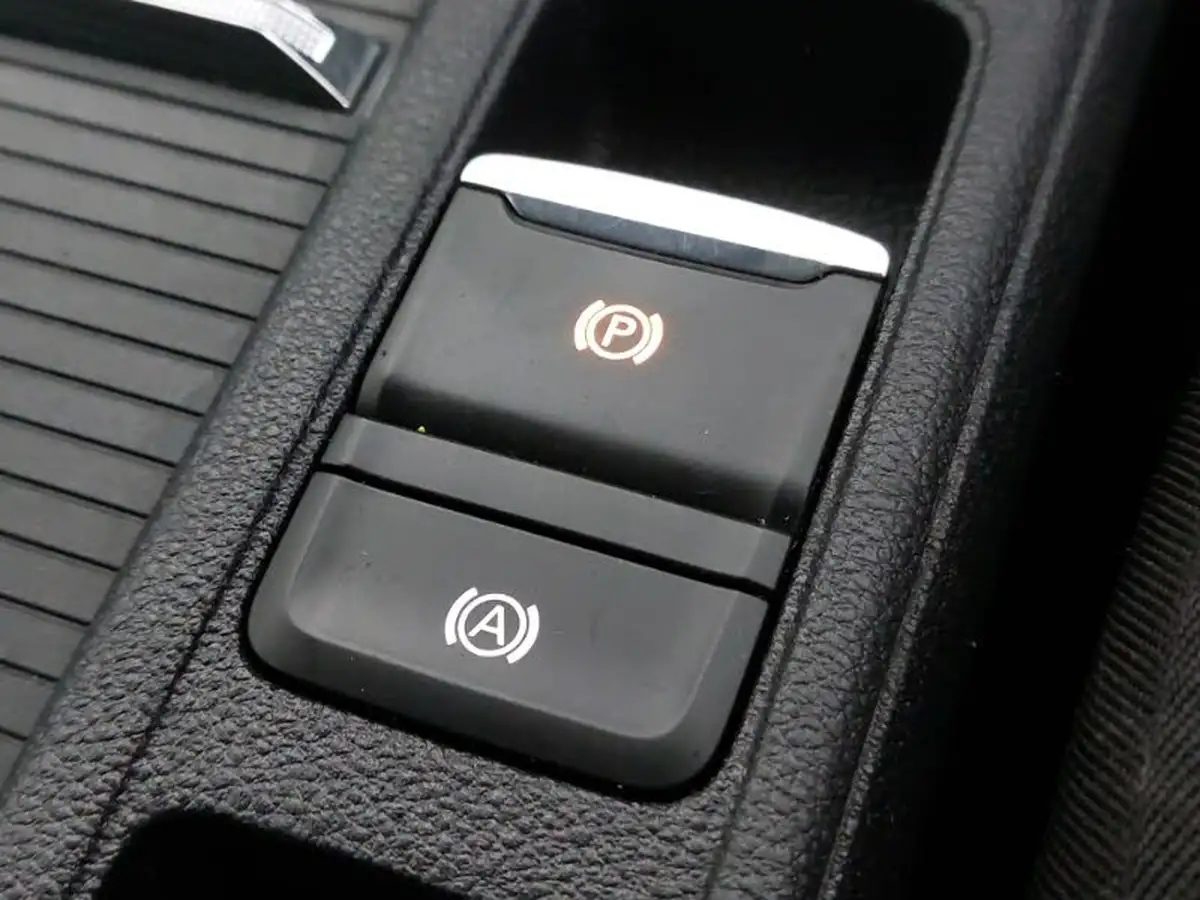 2021-skoda-octavia-10-tsi-se-technology-hatchback-big-18