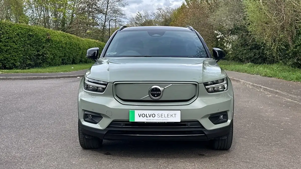 2022-volvo-xc40-e-recharge-pro-big-11