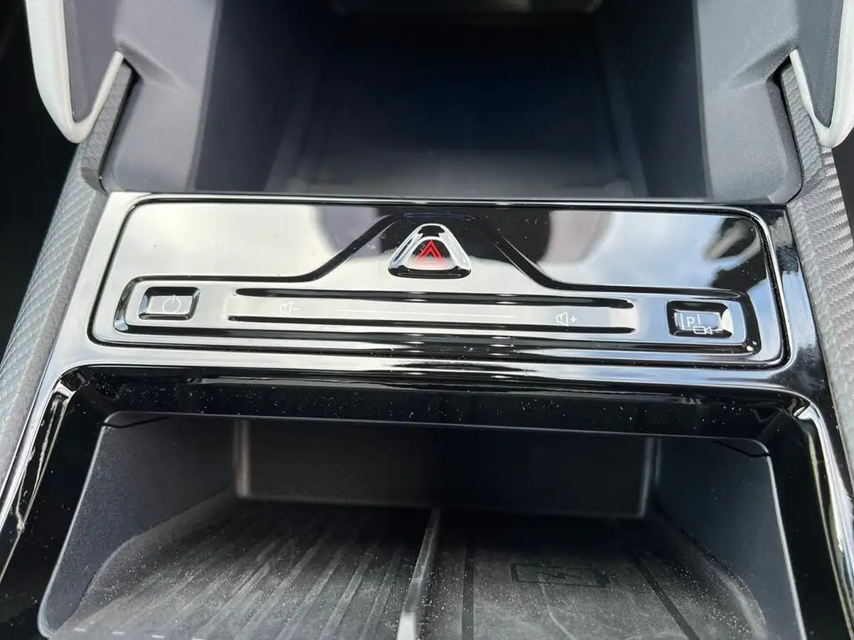 2024-ford-explorer-e-premium-286ps-77kwh-big-27