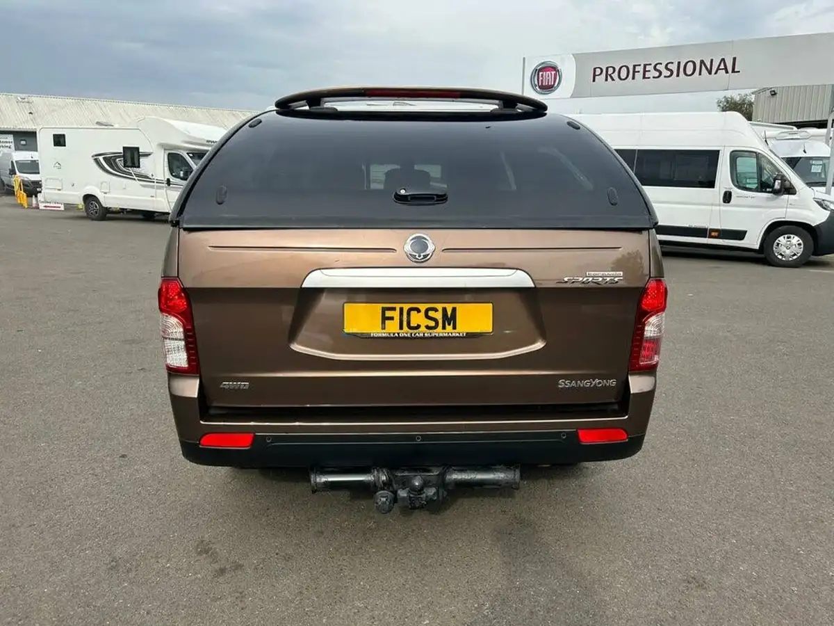 2015-kgm-ssangyong-korando-sports-20td-ex-auto-big-9
