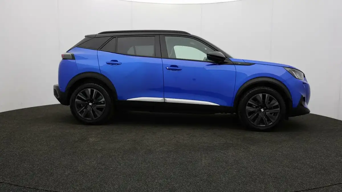 2021-peugeot-2008-suv-e-gt-premium-big-32