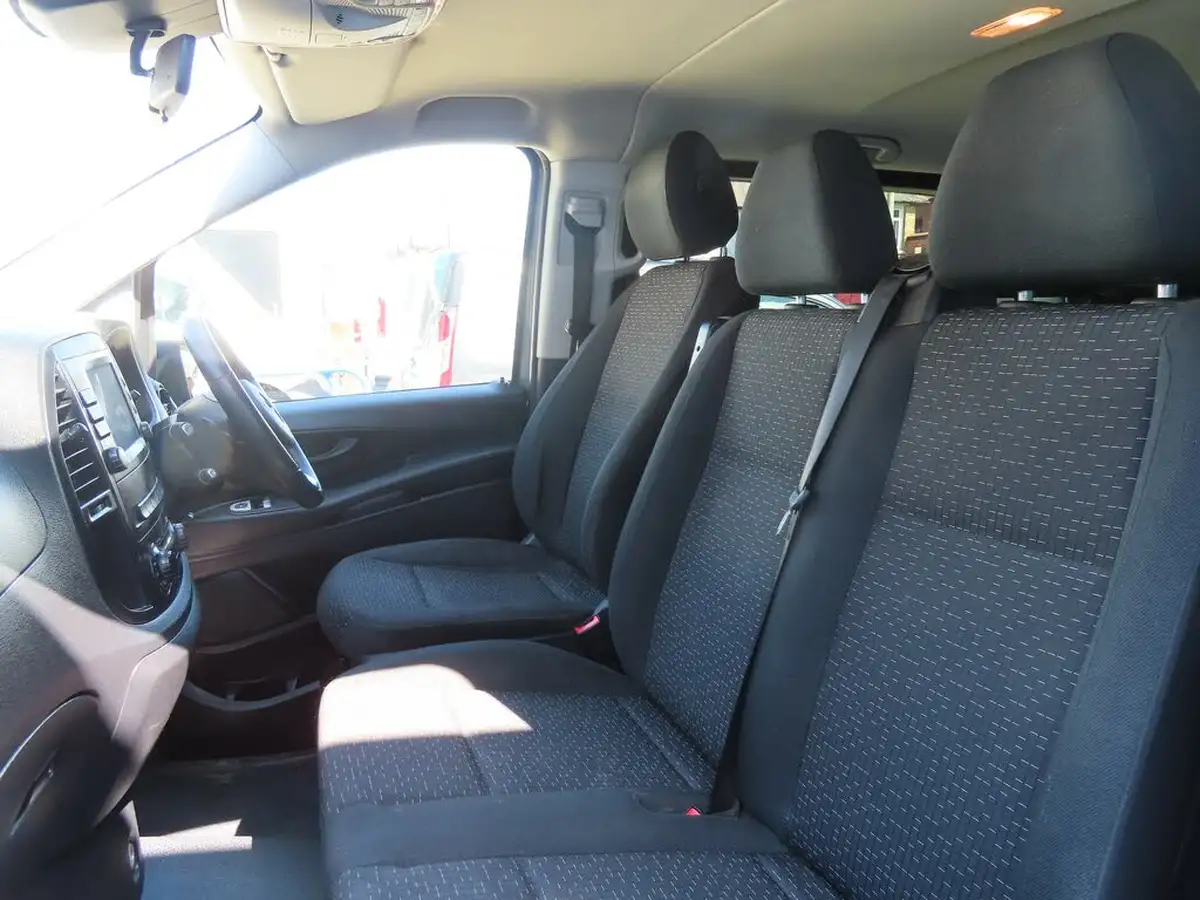 2022-mercedes-benz-vito-big-46