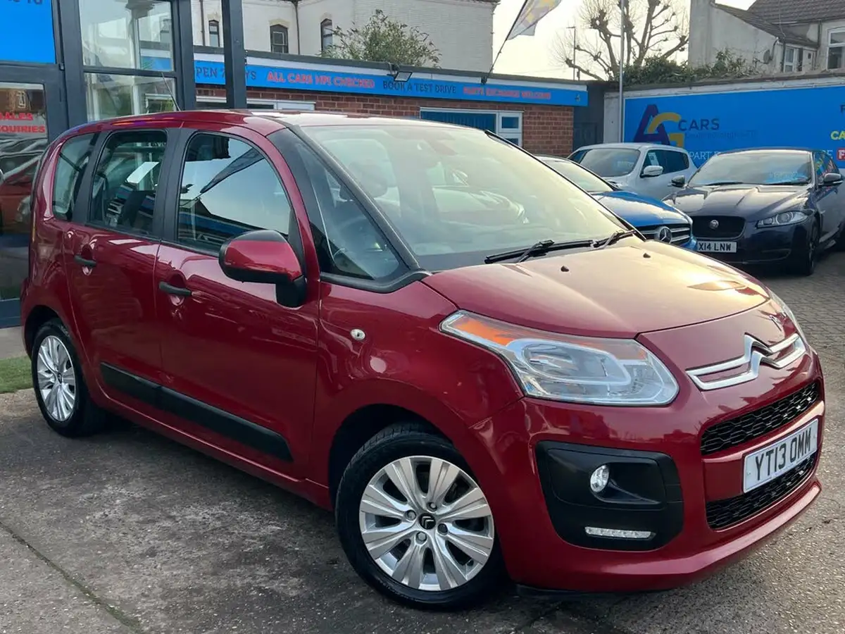 2013-citroen-c3-picasso-16-vtr-big-46
