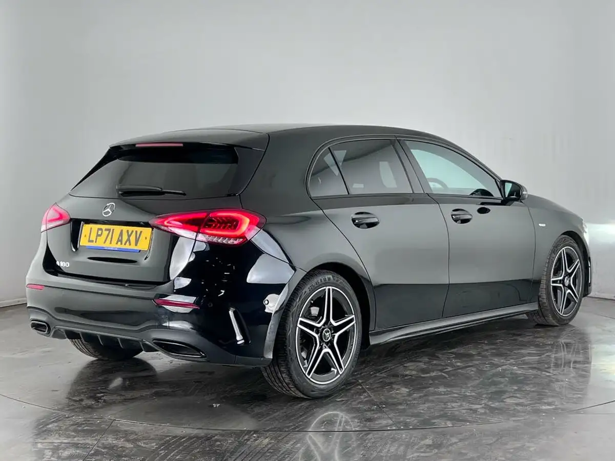 2022-mercedes-benz-a-class-13-a180-amg-line-executive-edition-hatchback-5d-7g-dct-big-3