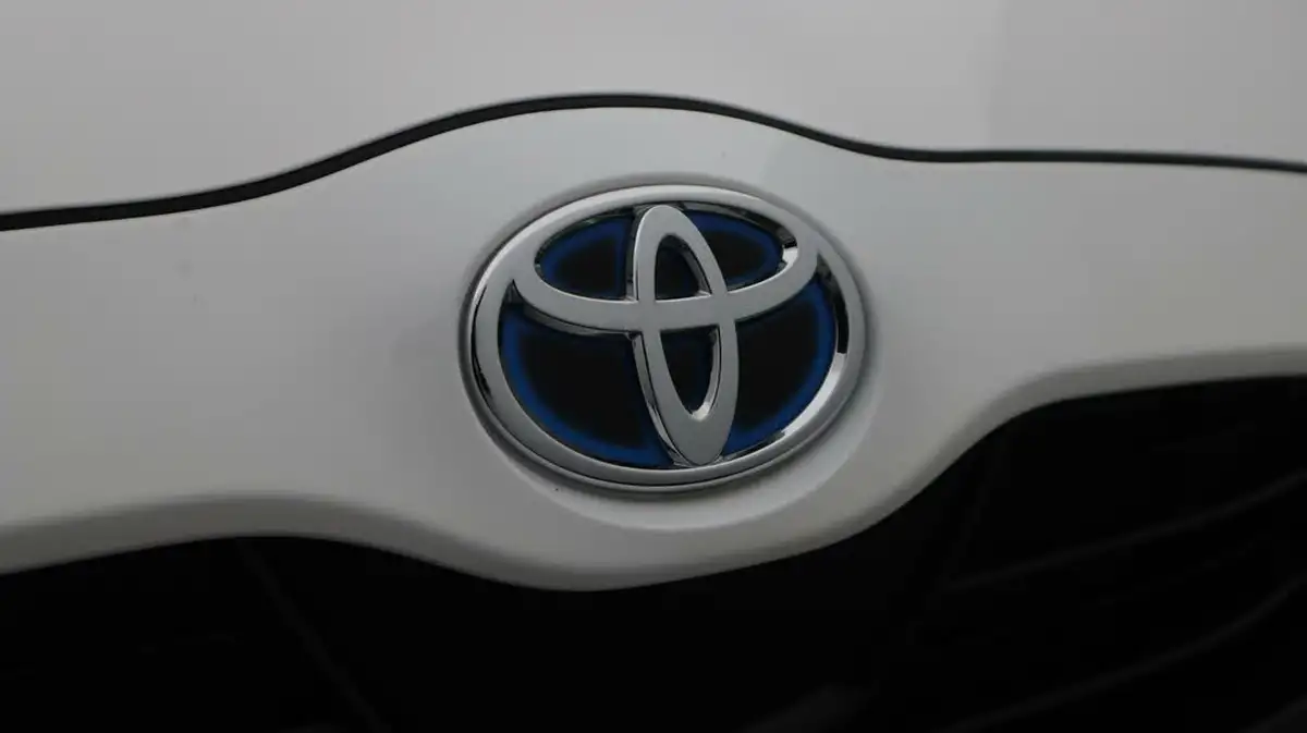 2022-toyota-yaris-15-vvt-i-design-big-20