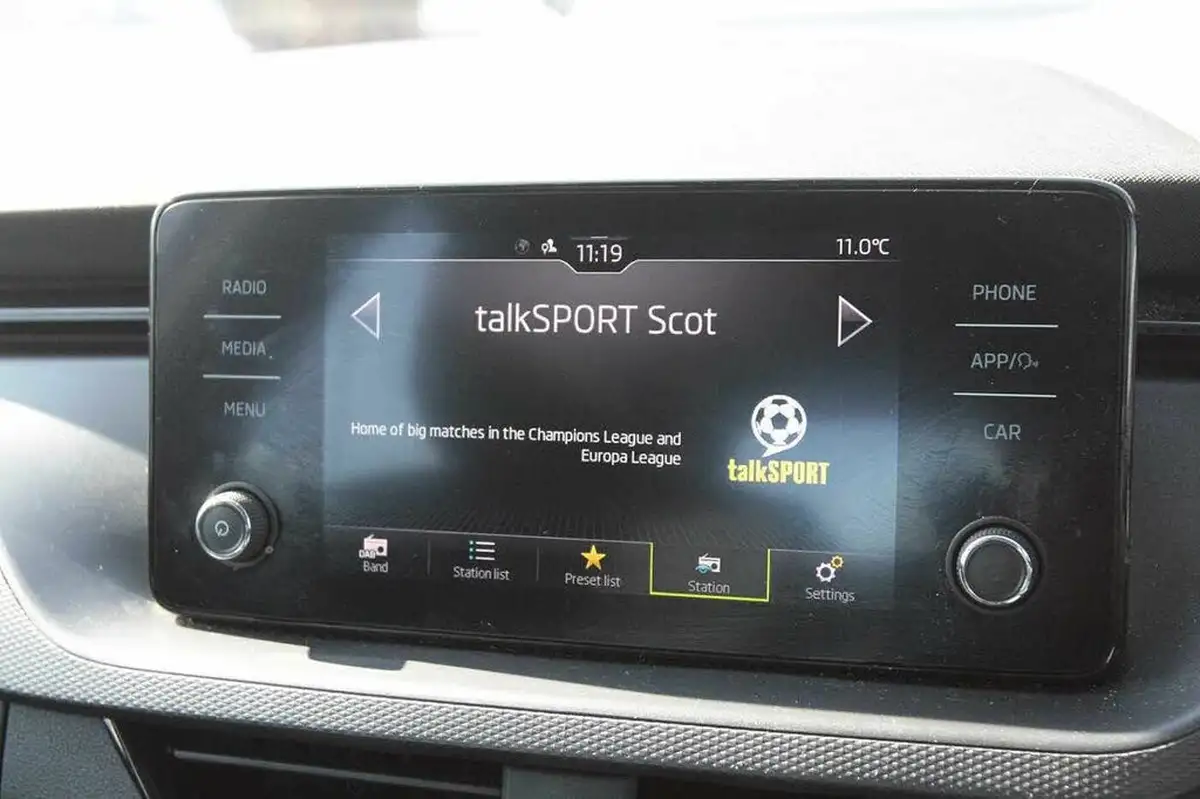 2021-skoda-kamiq-10-tsi-se-109ps-big-11
