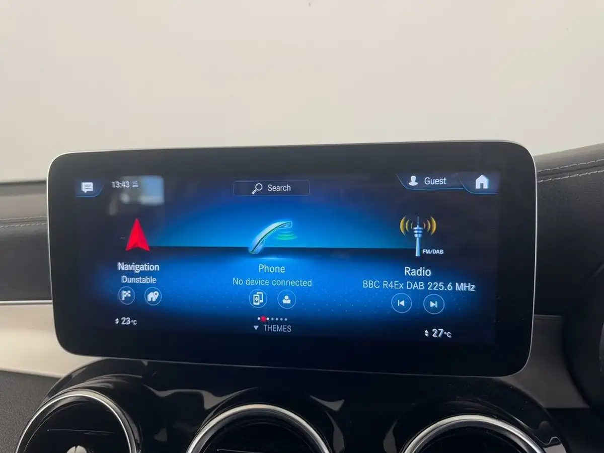 2022-mercedes-benz-glc-class-20d-glc220d-amg-line-195ps-station-wagon-5d-1950cc-4matic-plus-big-41
