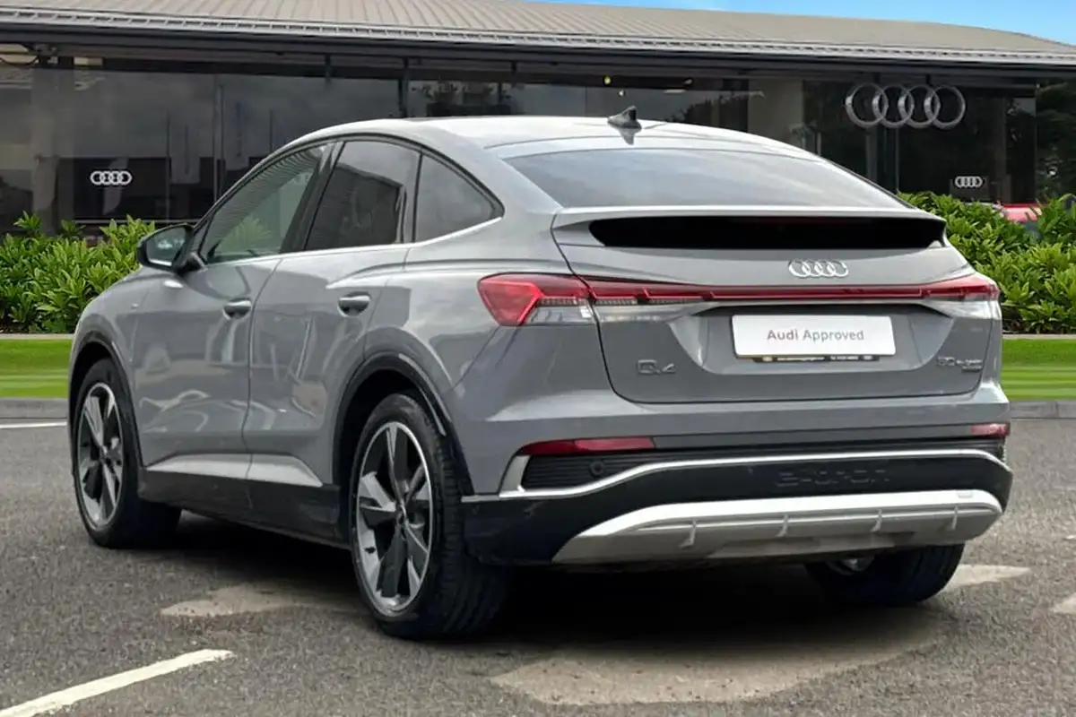 2022-audi-q4-e-tron-50e-s-line-sportback-big-1