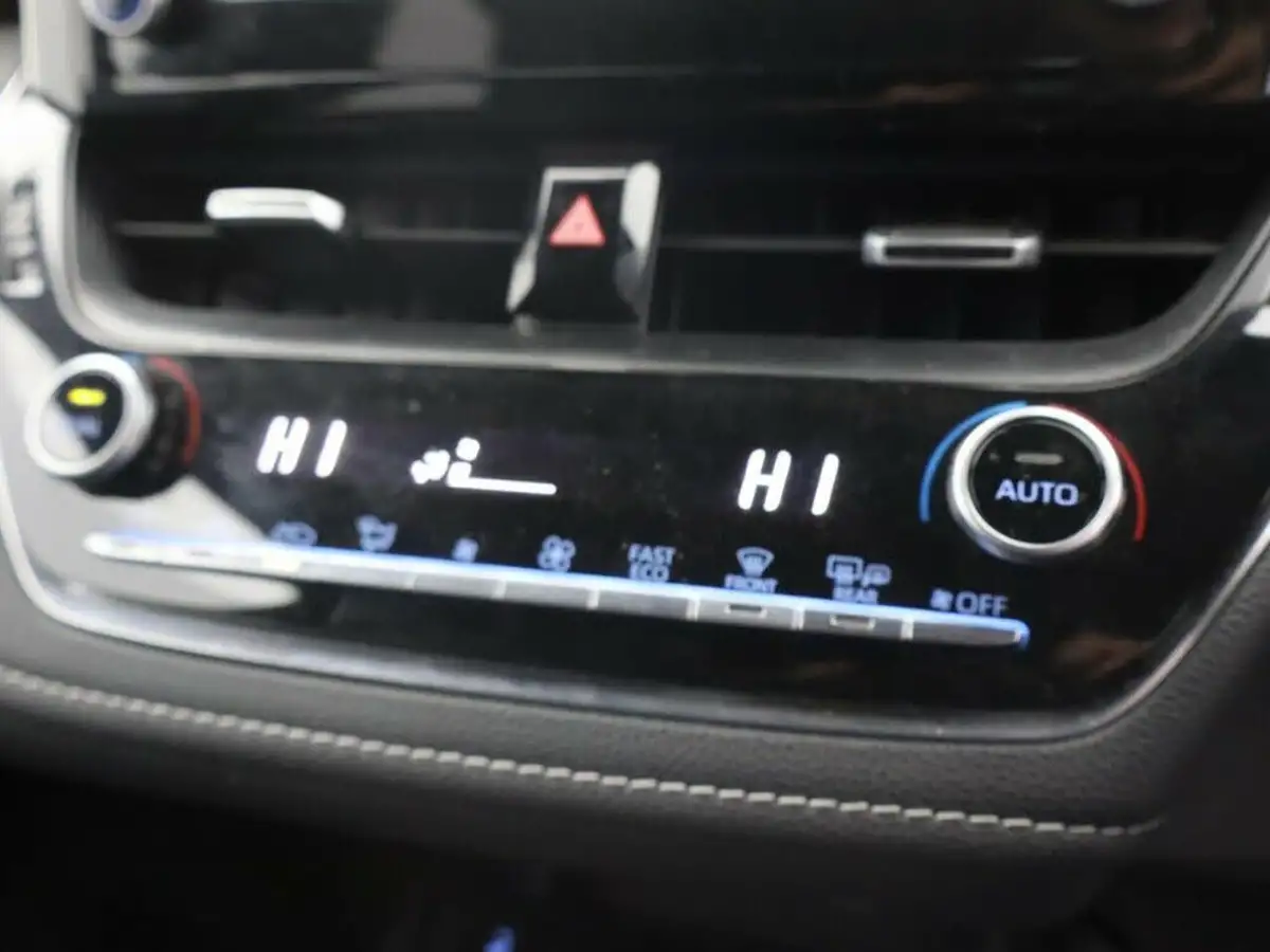 2021-toyota-corolla-18-vvt-i-design-spare-wheel-hatchback-5d-big-13
