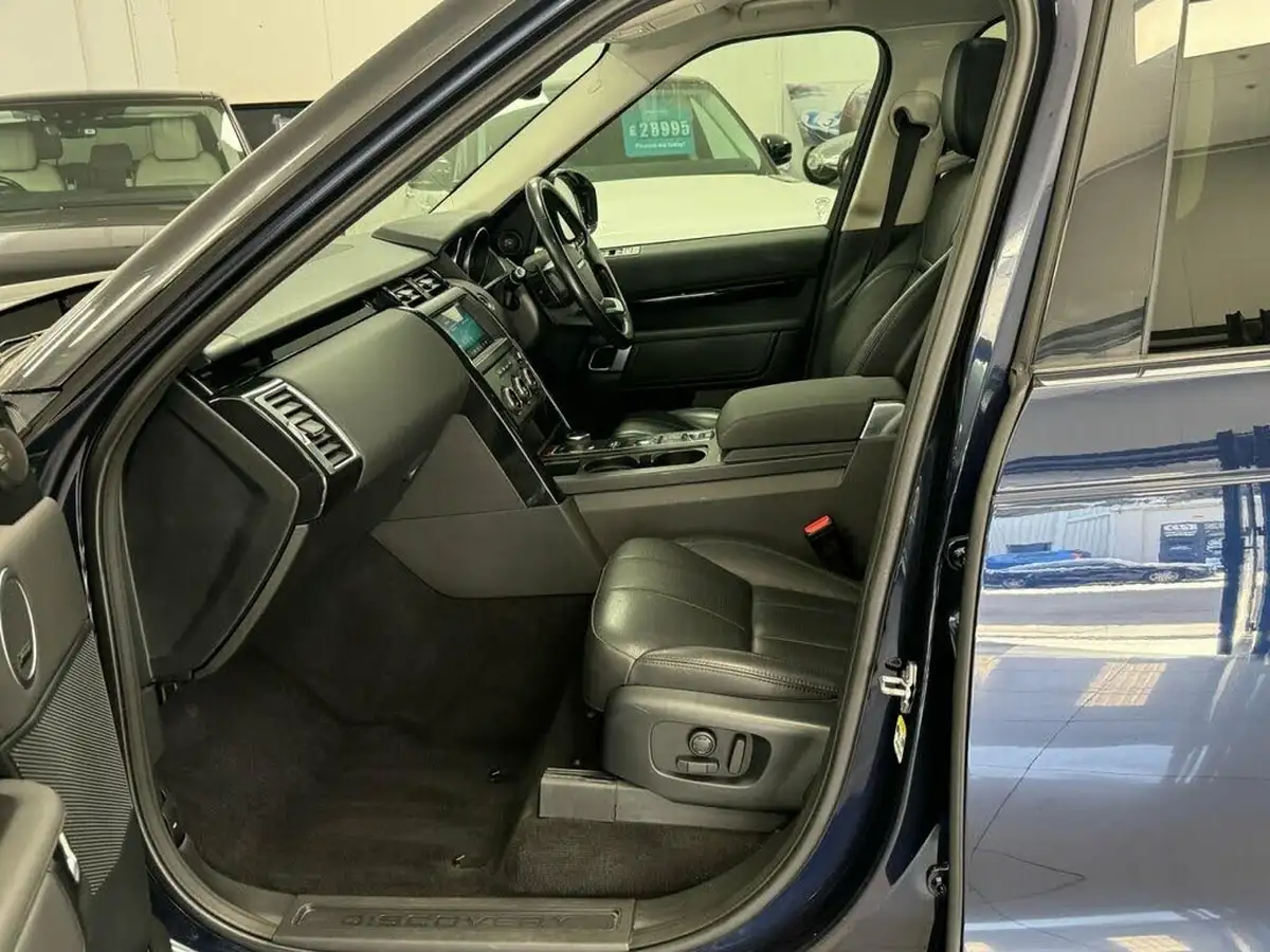 2019-land-rover-discovery-30-sd-v6-anniversary-edition-big-53
