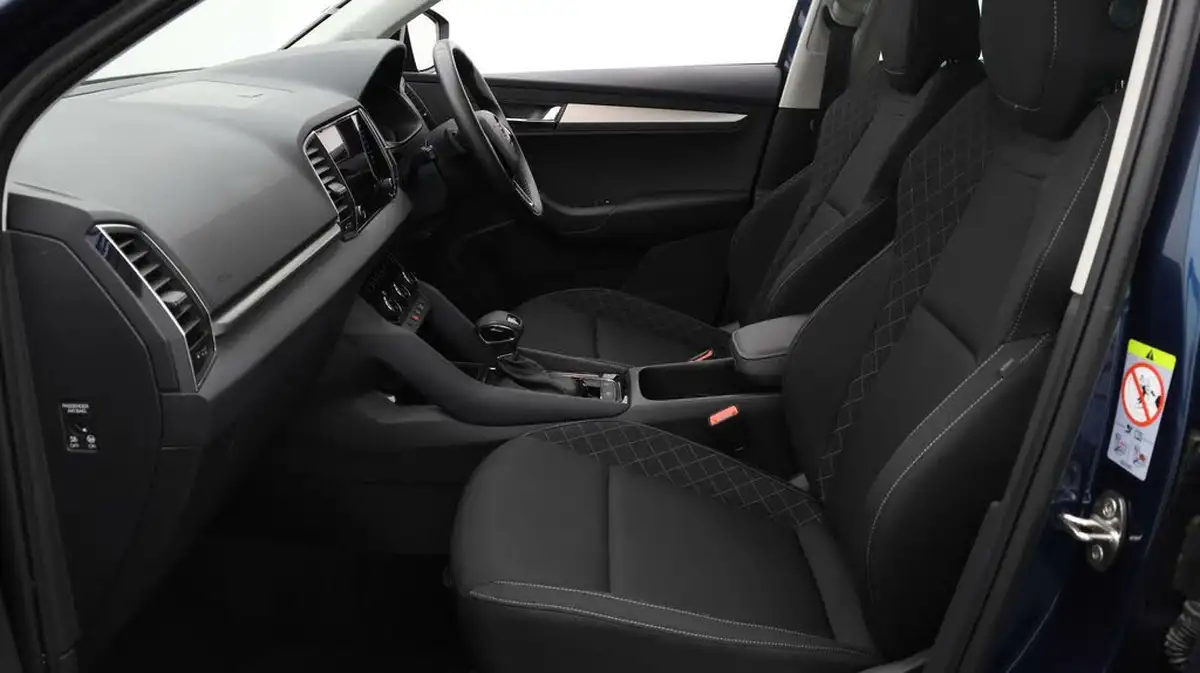 2020-skoda-karoq-15-tsi-se-dsg-big-13