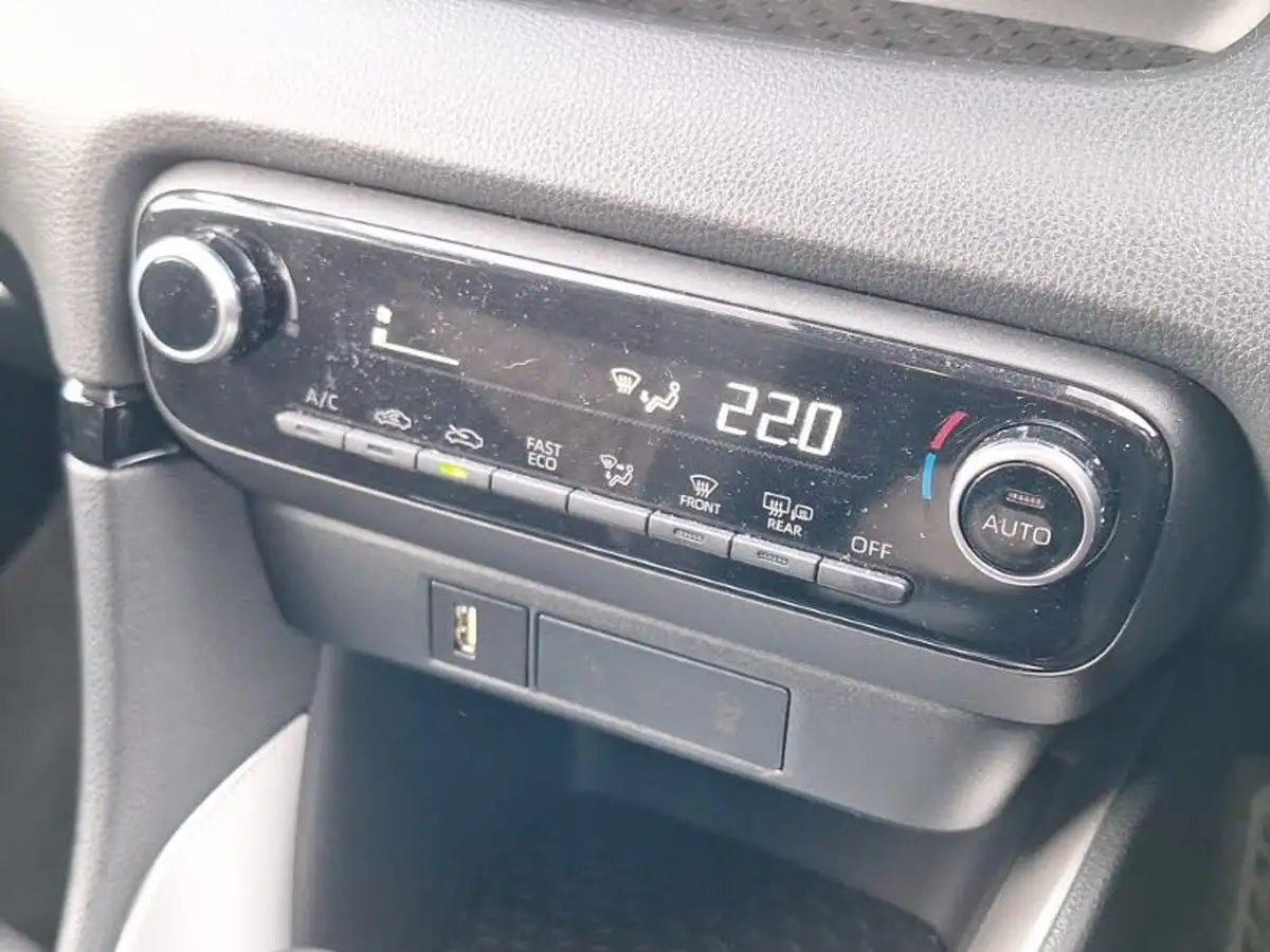 2022-toyota-yaris-15-vvt-i-design-big-10