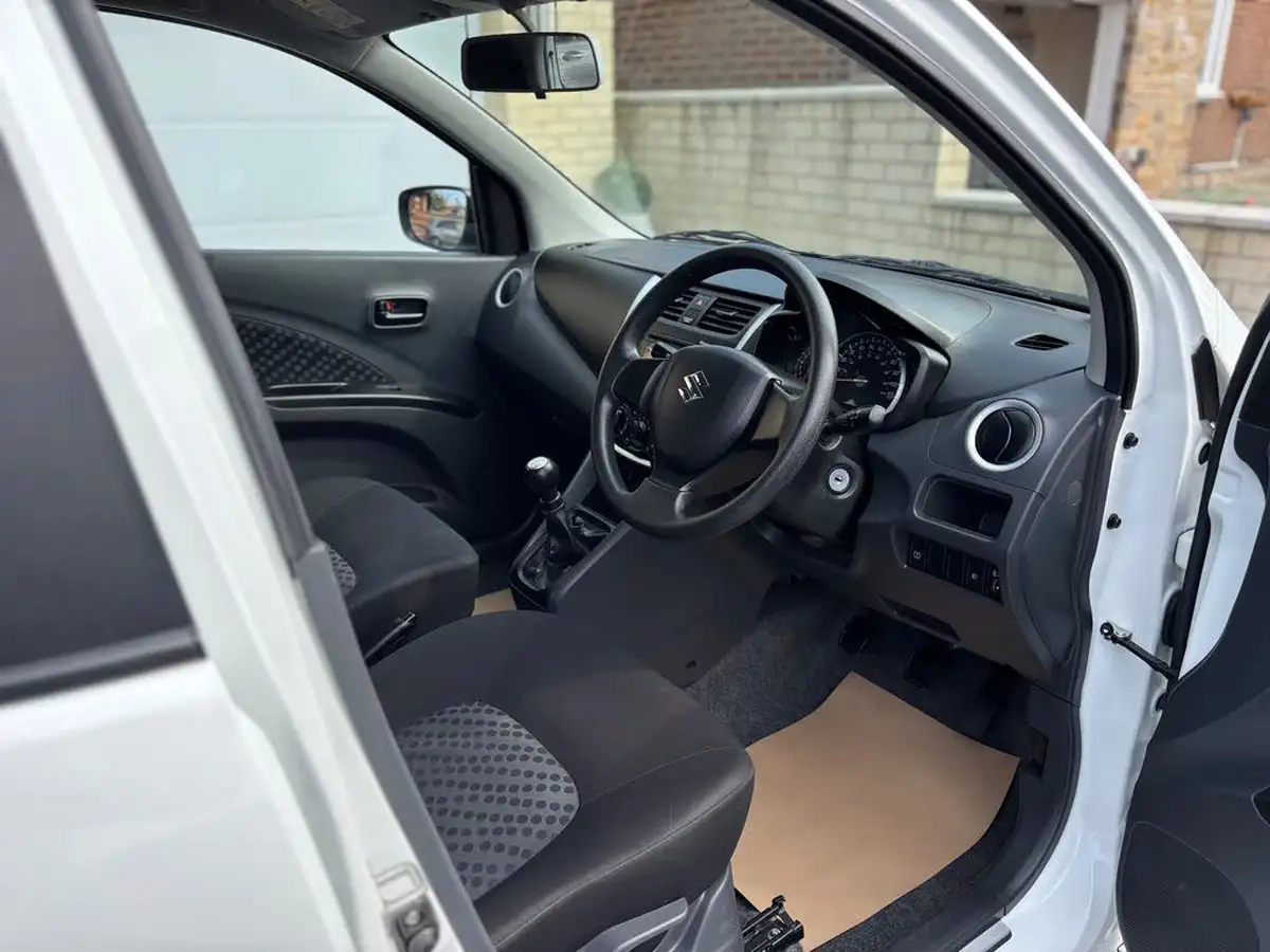 2017-suzuki-celerio-10-sz4-big-8