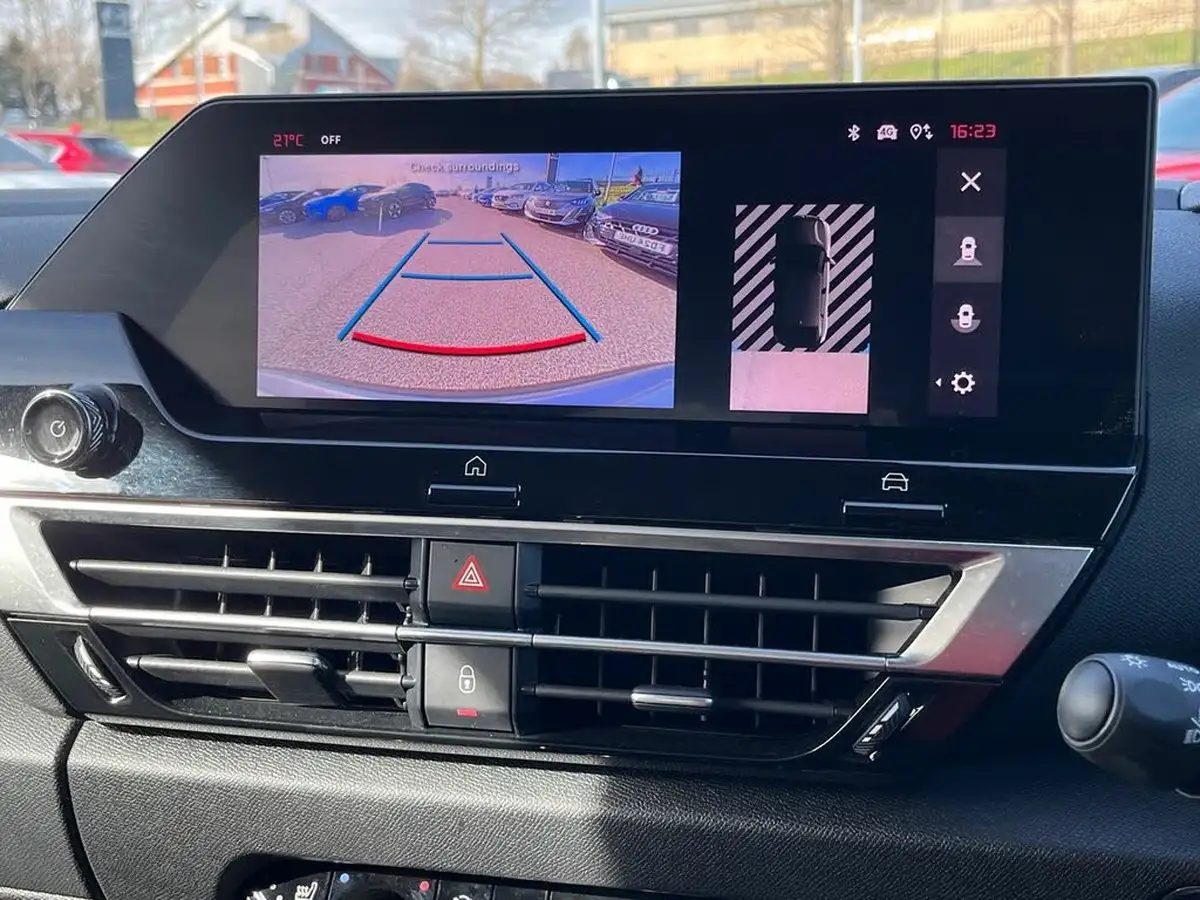 2024-citroen-c4-e-e-series-156ps-54kwh-big-32