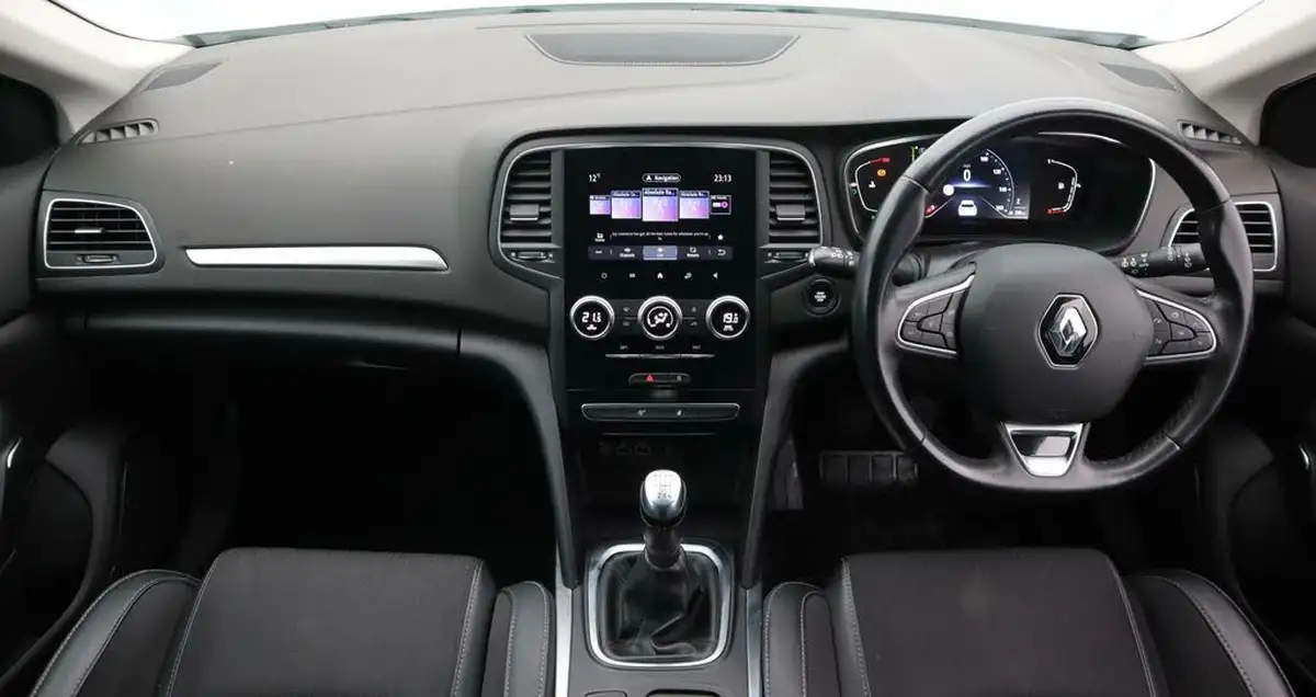 2021-renault-megane-15dci-iconic-sport-tourer-big-13