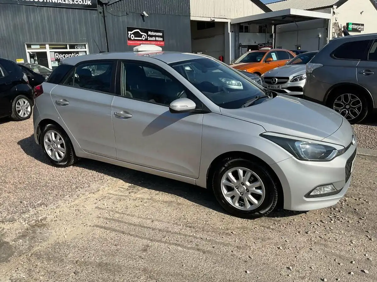 2018-hyundai-i20-12-se-hatchback-5d-big-56