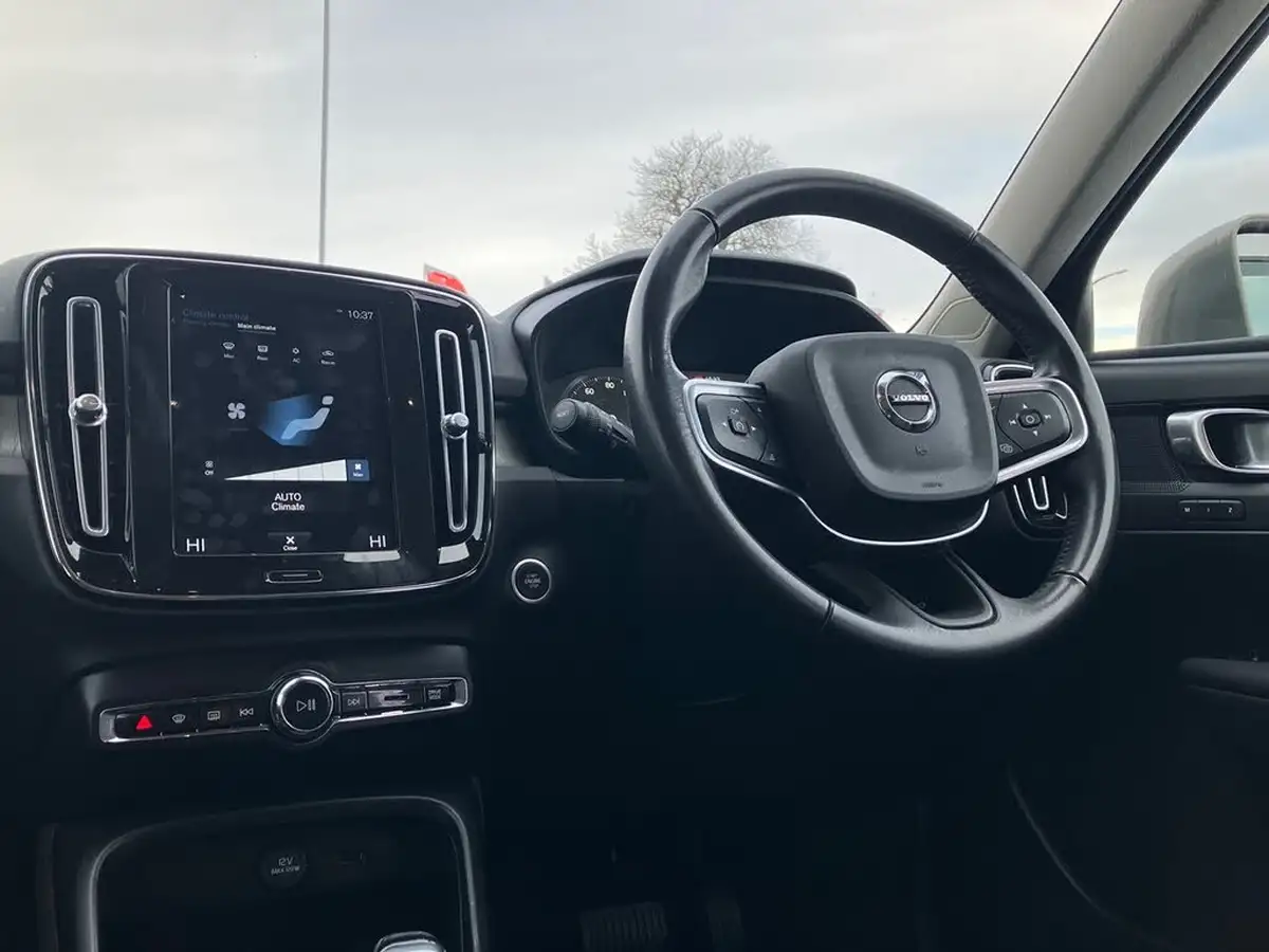 2020-volvo-xc40-20-b4-inscription-awd-big-16